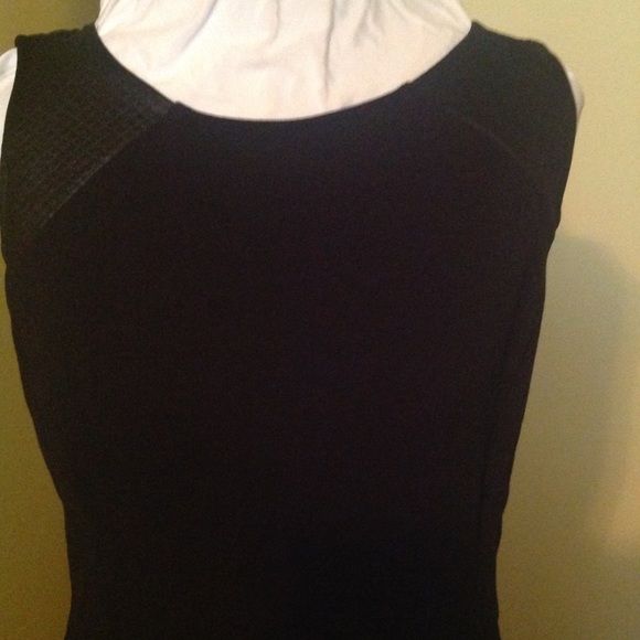DKNY Sleeveless Dress, Size 4 - Picture 4 of 6